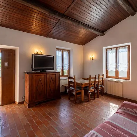Residenza Cerreto-casalini 아파트 파니칼레